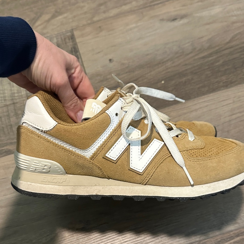 New Balance Women’s Beige and White Sneakers 574 size 9.5
